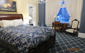 The Roses Heritage Inn